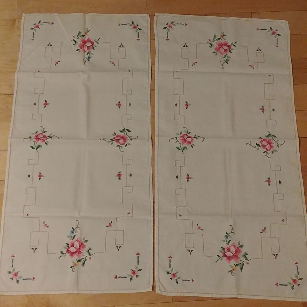 2 large vintage hand embroidered Doilies table runners - Picture 1 of 4